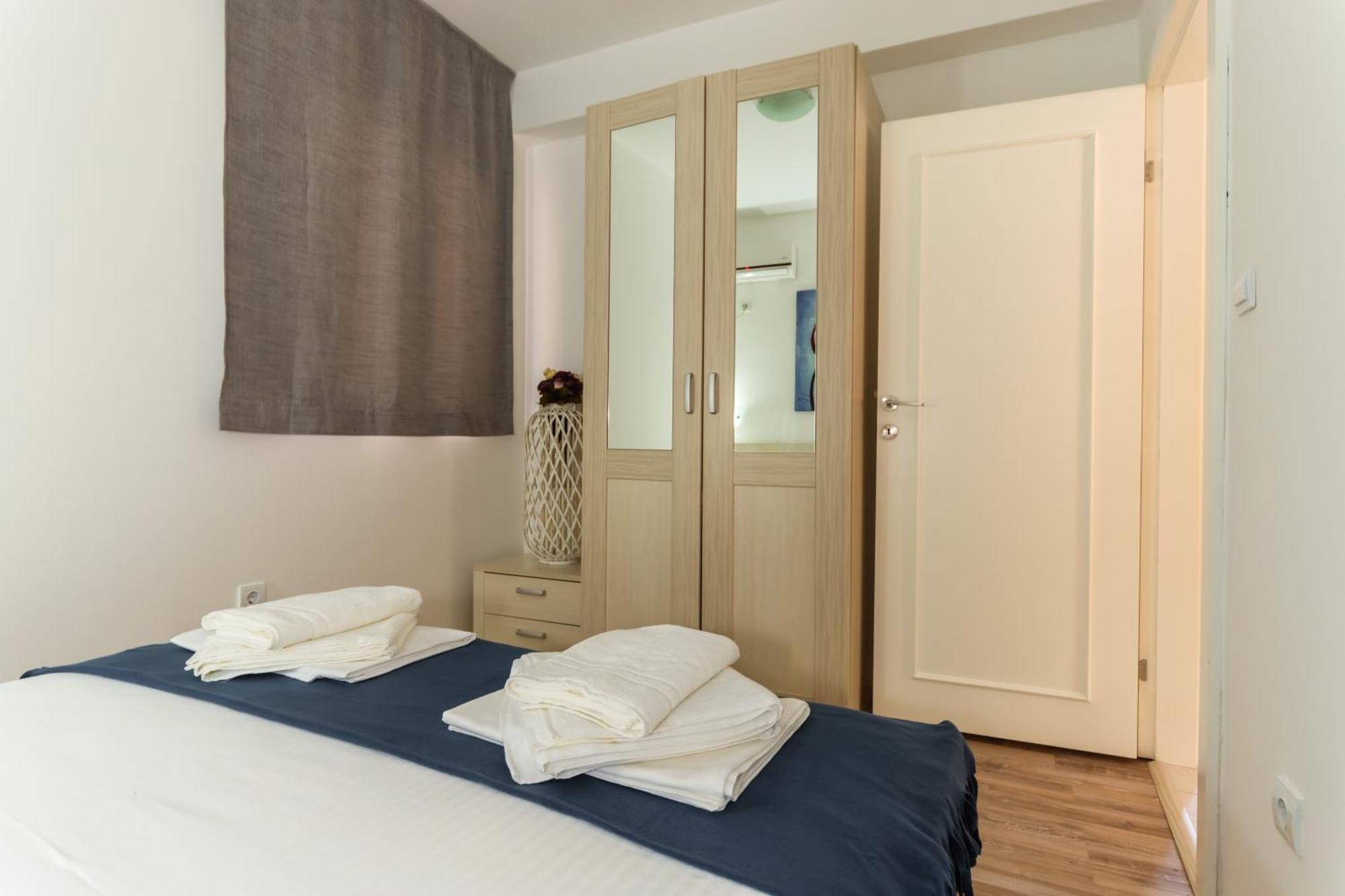 Apartments My Przno Sveti Stefan Rum bild